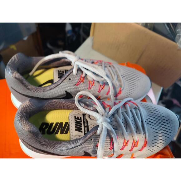 Nike Zoom Running Shoes - Gray/Pink - Picture 5 of 7